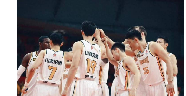 吉林队绝杀上海队，高诗岩刷新纪录