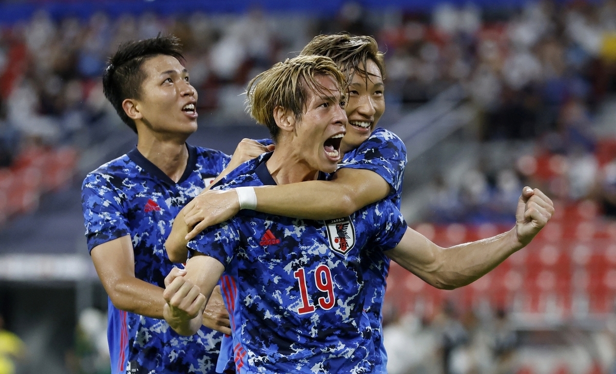 马来西亚队轻取日本队，马琳带队取胜