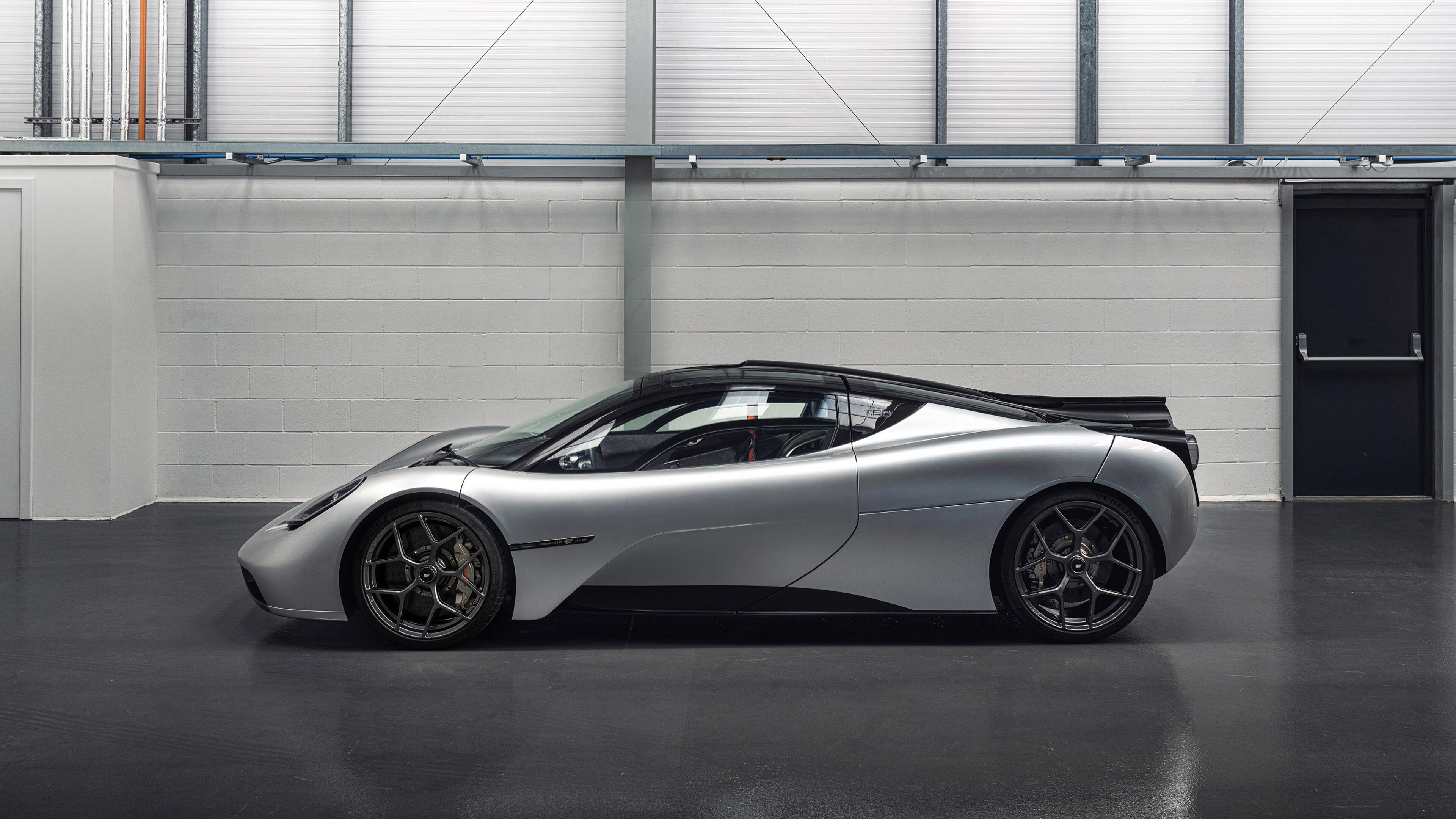 唯一双战场，湖人提前终结雷霆悬念，莫兰特在F1揭幕战接管比赛