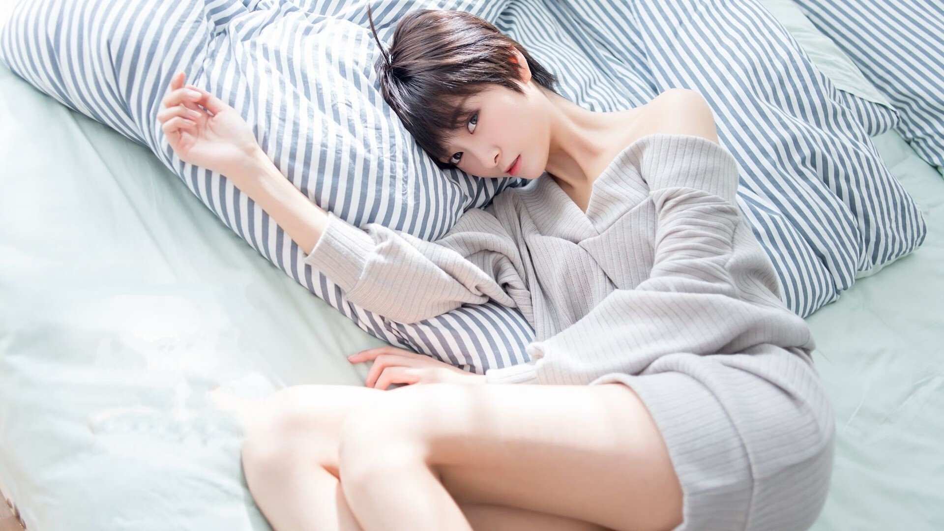 双线战场，她如何同时征服赛车与足球的最高舞台？