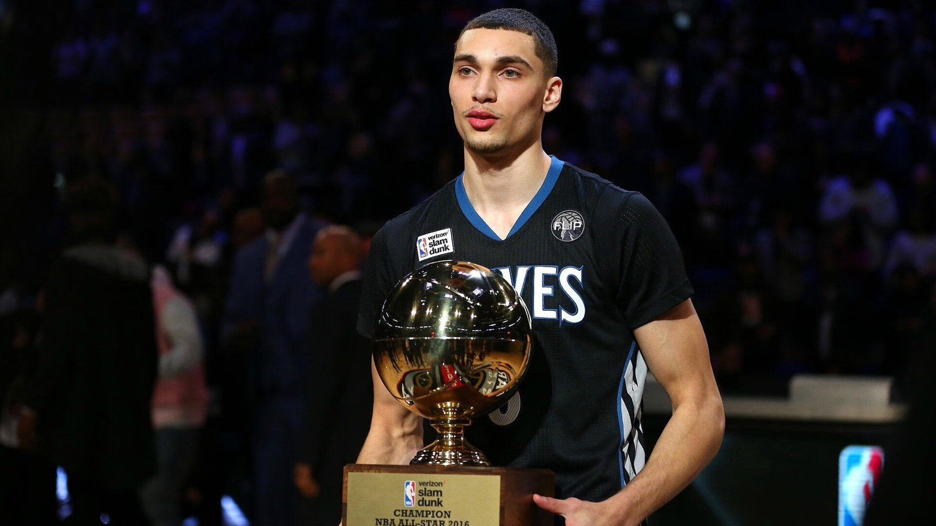 巅峰对决，山西队力克步行者，范弗利特年度焦点战主宰赛场