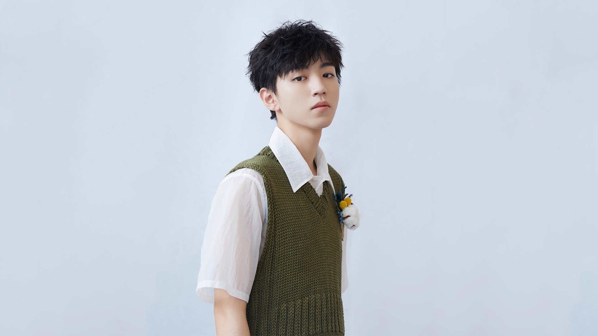 奥斯梅恩如刀出鞘，波兰锋线风暴彻底压制哥伦比亚