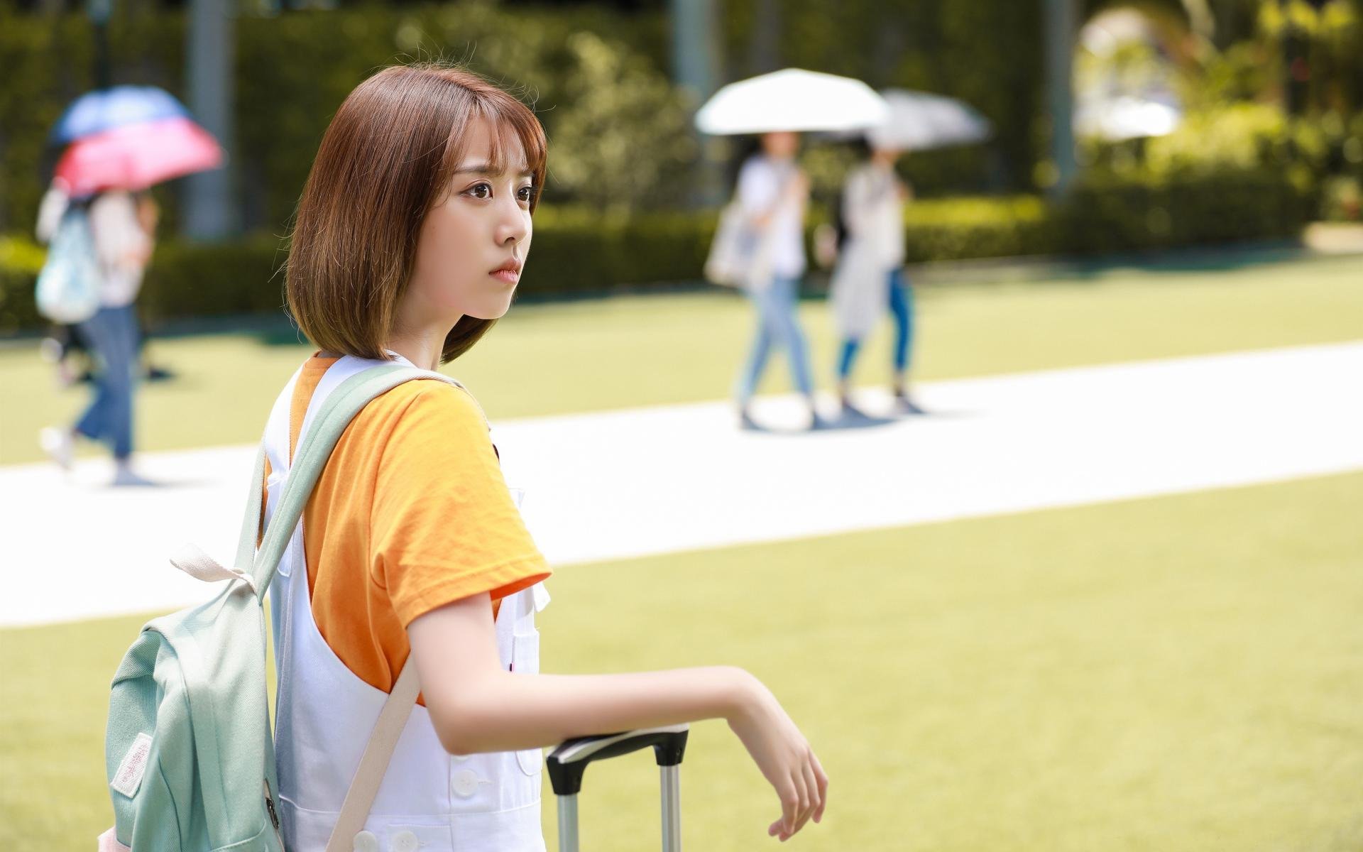 双线并驰，极速引擎点燃F1新纪元，北境旋风猛龙疾驰撕裂灰熊