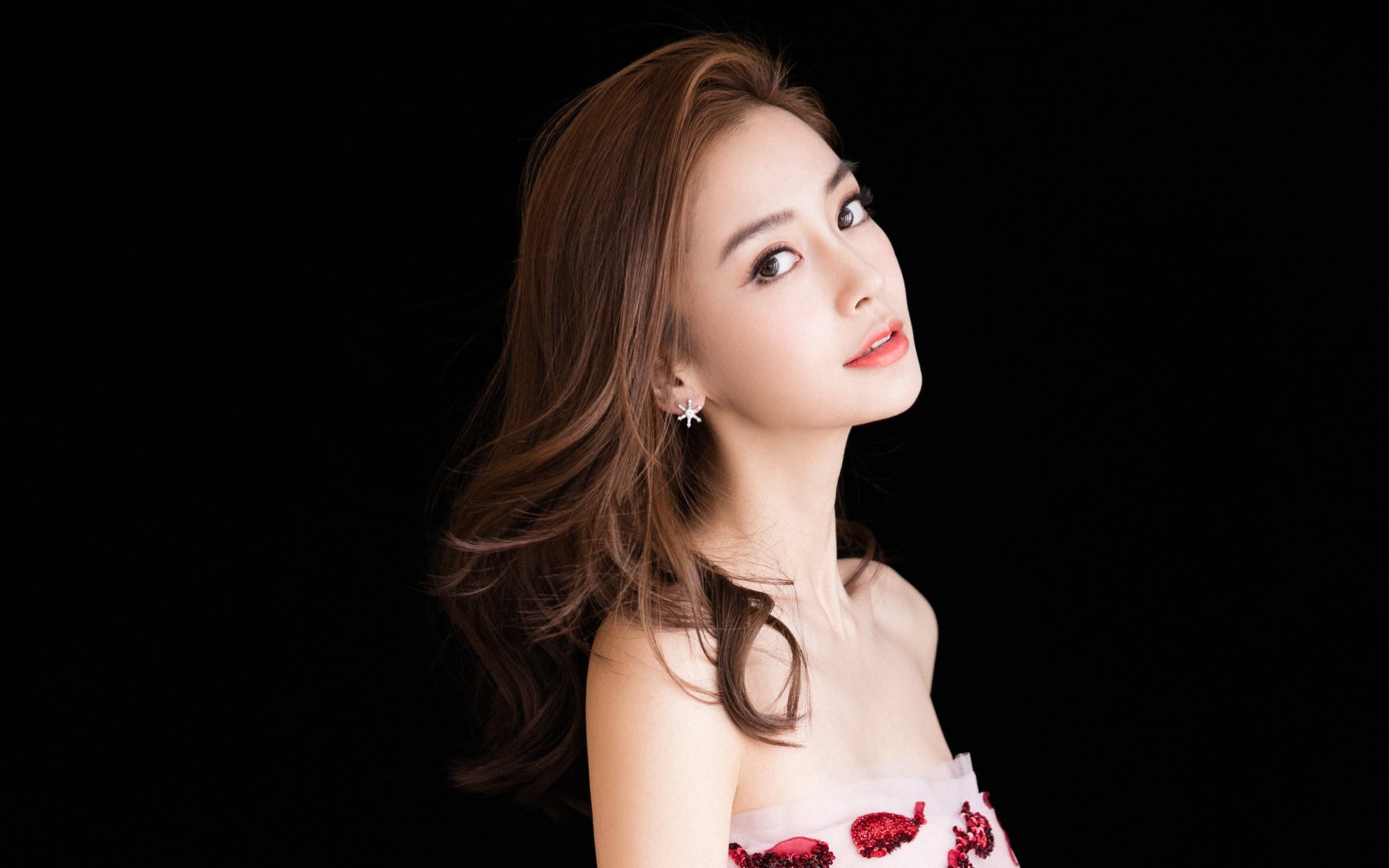 枫叶之北的奇迹逆转,卢卡库铁血领军,加拿大神秘替补导演世界杯最冷门完胜